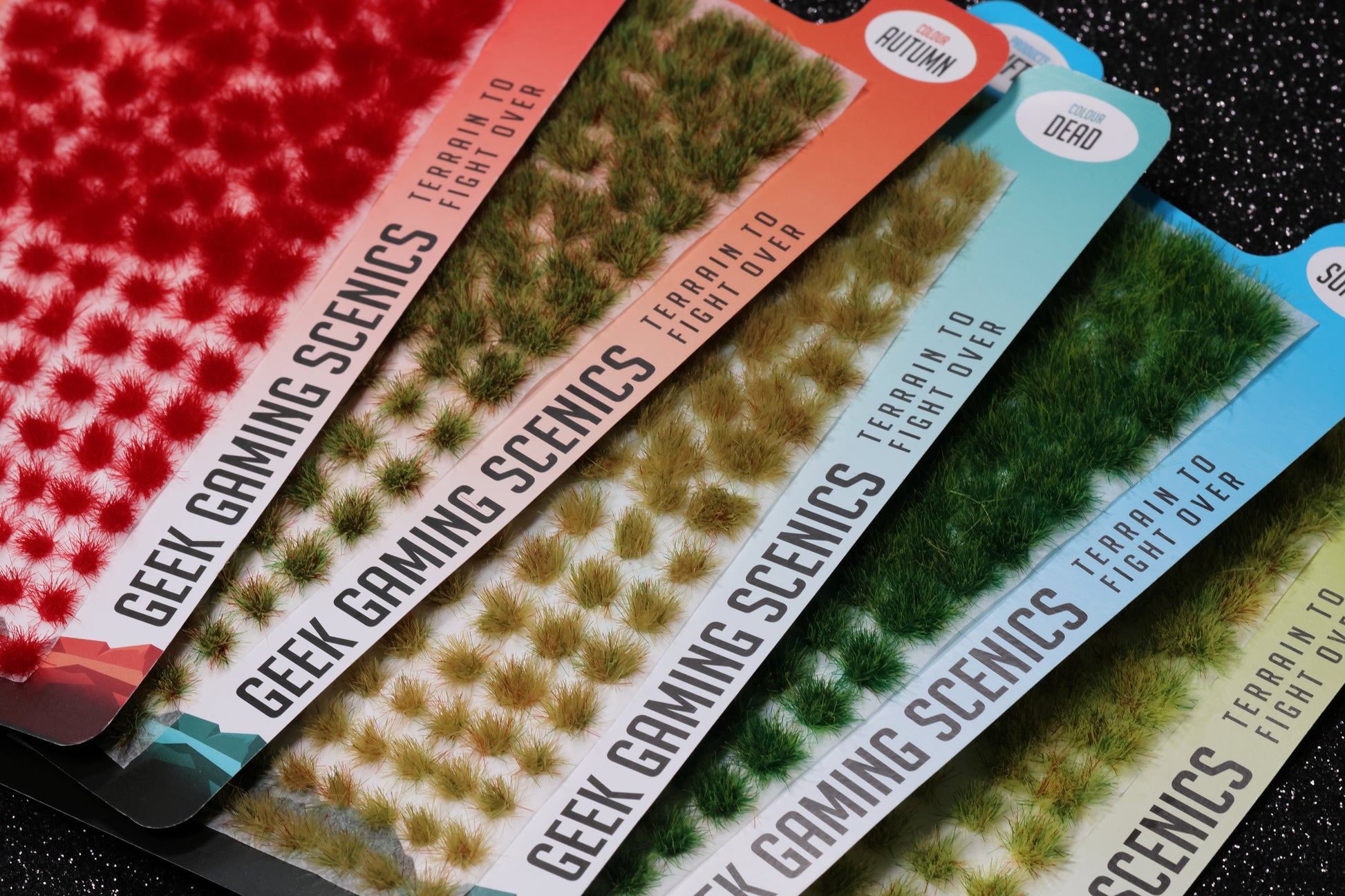 Tufts - Dead Self Adhesive Static Grass Tufts x 140 - Geek Gaming Scenics