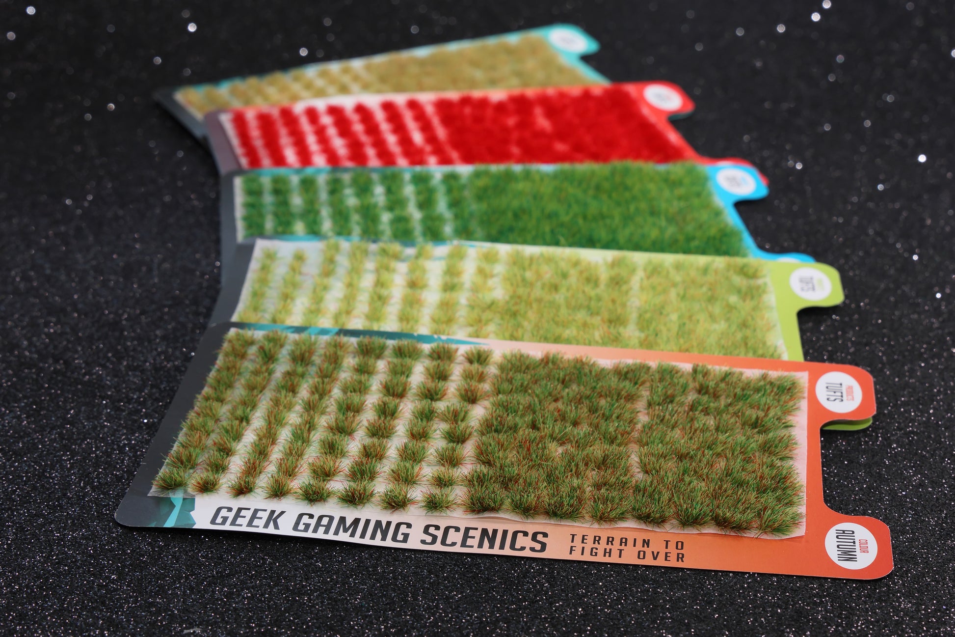 Tufts - Summer Self Adhesive Static Grass Tufts x 140 - Geek Gaming Scenics